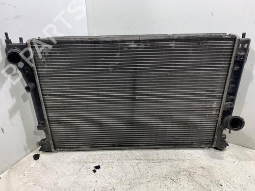 Used Water radiator TOYOTA COROLLA Verso (ZER_, ZZE12_, R1_) 2.2 D-4D (AUR10_, AUR10R) (136 hp) 31332375