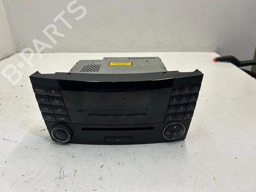 Used Radio MERCEDES-BENZ E-CLASS (W211) E 280 CDI (211.020) (190 hp) 23861556