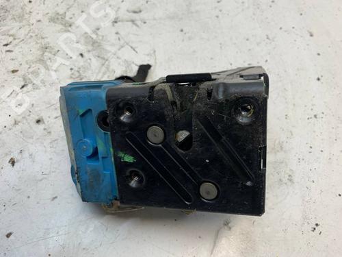 Front left lock VOLVO XC90 I (275) D5 AWD | BP24179080C98 