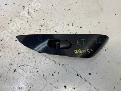 Used Right rear window switch NISSAN LEAF (ZE0) Electric (109 hp) 30541935