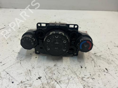 Commande Chauffage FORD FIESTA VI (CB1, CCN) 1.4 TDCi (68 hp) 24597420