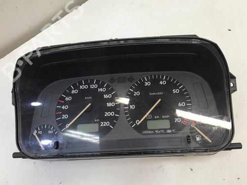 Used Instrument cluster VW GOLF III (1H1) 2.0 (115 hp) 10999421
