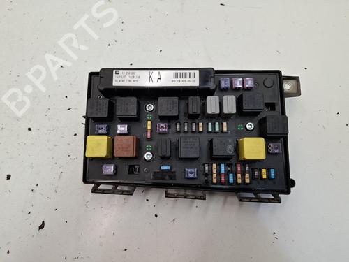 Used Fuse box OPEL ASTRA H (A04) 1.7 CDTI (L48) (100 hp) 18643534
