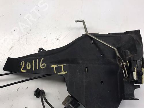 Used Rear left lock TOYOTA RAV 4 II (_A2_) 2.0 D 4WD (CLA20_, CLA21_, CLA20R, CLA21R) (116 hp) 13686120