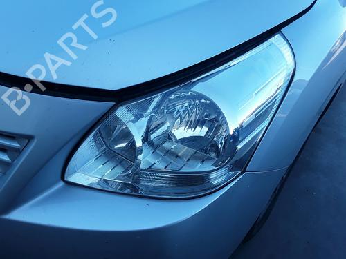 Faro izquierdo TOYOTA VERSO (_R2_) 2.0 D-4D (AUR20_, AUR20R) (126 hp) 27818131
