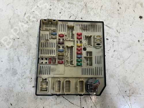 Used Fuse box RENAULT LAGUNA III (BT0/1) [2007-2015]  22745633