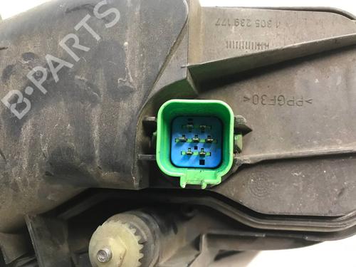 Right headlight FORD MONDEO III (B5Y) 2.0 TDCi | BP27593953C29 