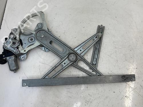 Used Front right window mechanism TOYOTA YARIS (_P9_) [2005-2014]  28680969