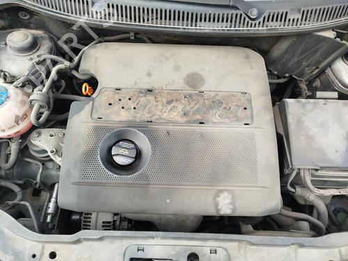 Used Left front driveshaft VW POLO IV (9N_, 9A_) 1.4 16V (75 hp) 30147479