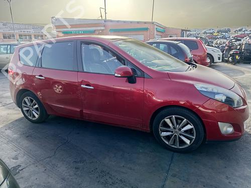 Left taillight RENAULT GRAND SCÉNIC III (JZ0/1_)  | BP30700625C34 