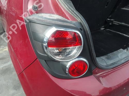 Used Left taillight CHEVROLET AVEO Hatchback (T300) 1.3 D (95 hp) 28195946