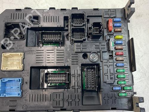 Used Fuse box PEUGEOT PARTNER Box Body/MPV 1.6 HDi (109 hp) 17479739