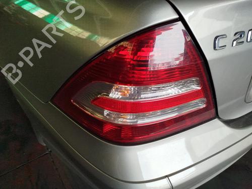 Used Left taillight MERCEDES-BENZ C-CLASS (W203) [2000-2007]  30539769