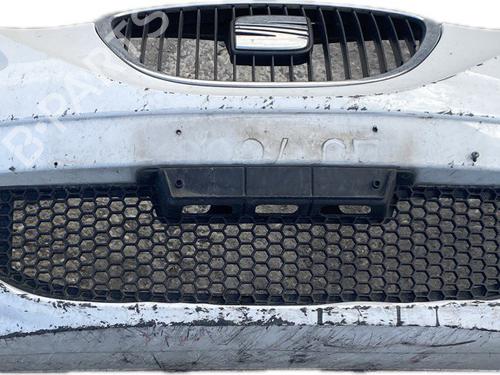Used Front bumper SEAT LEON (1P1) [2005-2013]  28056111