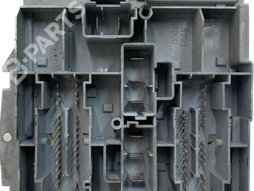 Fuse box LANCIA YPSILON (843_) 1.3 D Multijet (843.AXE11, 843.AXE1A) | BP11225784E1 