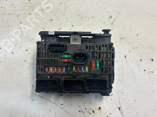 Used Fuse box PEUGEOT 407 (6D_) [2004-2011]  24471811