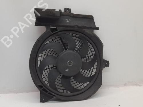 Used Radiator fan HYUNDAI SANTA FÉ I (SM) 2.4 16V (146 hp) 13016457