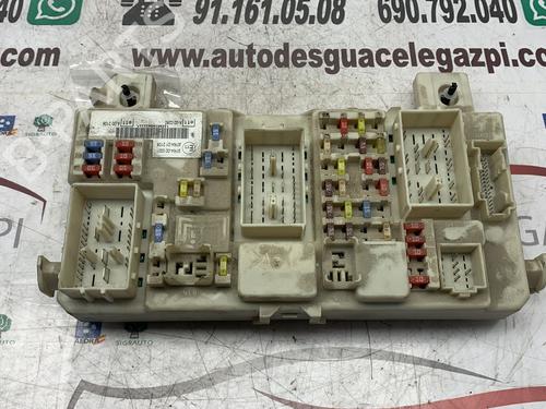 Caixa de fusíveis FORD FOCUS II (DA_, HCP, DP) 1.8 TDCi (115 hp) 11008601