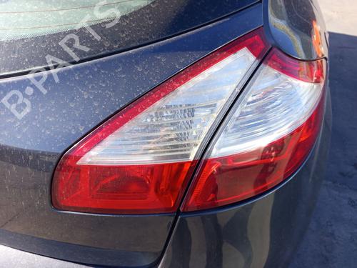 Højre baklys, luke RENAULT MEGANE III Hatchback (BZ0/1_, B3_) 1.9 dCi (BZ0N, BZ0J) (131 hp) 29631773