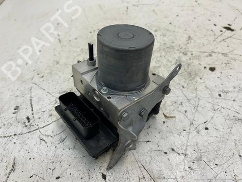 Used ABS pump BMW X1 (E84) sDrive 18 d (143 hp) 23849421