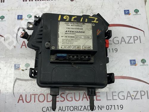 Used Fuse box RENAULT MEGANE III Hatchback (BZ0/1_, B3_) 1.9 dCi (BZ0N, BZ0J) (131 hp) 11008061