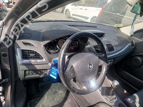 Used Switch RENAULT MEGANE III Hatchback (BZ0/1_, B3_) 1.5 dCi (BZ09, BZ0D, BZ1W, BZ29, BZ14) (110 hp) 30833309