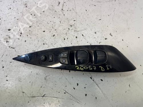 Fensterheberschalter links vorne für NISSAN LEAF (ZE0) Electric (109 hp) 30539776