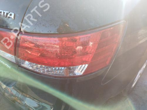 Used Right taillight HYUNDAI SONATA V (NF) [2004-2014]  31050979