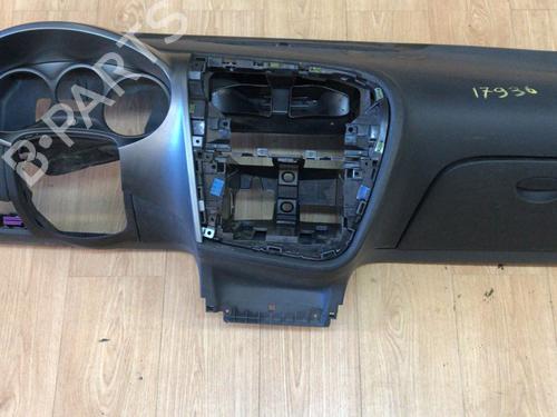Used Dashboard SEAT LEON (1P1) 1.6 (102 hp) 12434595