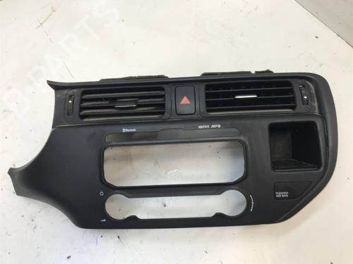 Used Air vent KIA RIO III (UB) 1.25 CVVT (86 hp) 26230801