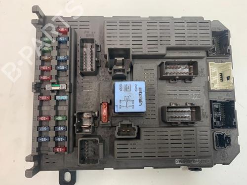 Boîte à Fusibles CITROËN C5 I (DC_) 2.0 HDi (DCRHZB, DCRHZE) (109 hp) 15615570