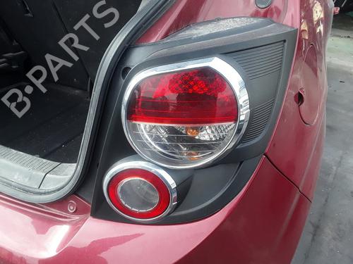 Used Right taillight CHEVROLET AVEO Hatchback (T300) 1.3 D (95 hp) 28195945