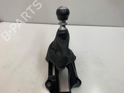 Used Gear lever TOYOTA VERSO (_R2_) 2.0 D-4D (AUR20_, AUR20R) (126 hp) 15781991