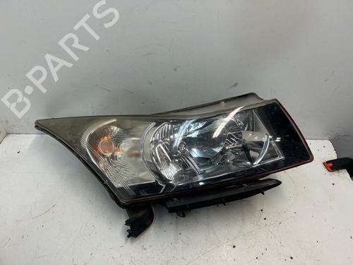Used Right headlight CHEVROLET CRUZE (J300) 2.0 CDI (150 hp) 23892373