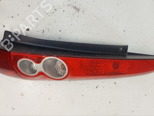 Used Right taillight FORD FIESTA V (JH_, JD_) 1.4 16V (80 hp) 27459784