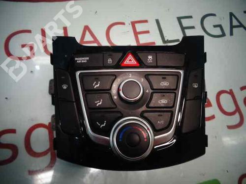 climate-control-hyundai-i30-coupe-14-2013-10999123 main image