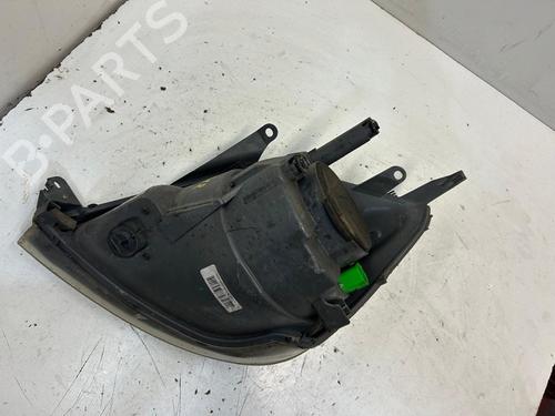 Right headlight FORD FIESTA V (JH_, JD_) 1.3 | BP24333102C29 
