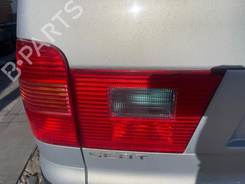 Feu de coffre gauche SEAT ALHAMBRA (7V8, 7V9) 1.9 TDI (115 hp) 31884958