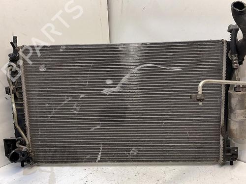 Used Water radiator SAAB 9-3 (YS3F, E79, D79, D75) 2.0 t (210 hp) 29530535