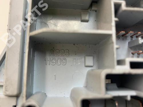 Fuse box LANCIA YPSILON (843_) 1.3 D Multijet (843.AXE11, 843.AXE1A) | BP11225784E1 