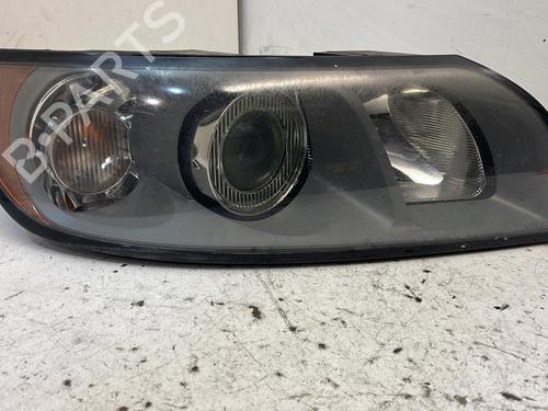 Used Right headlight VOLVO V50 (545) 1.6 D (110 hp) 31648579