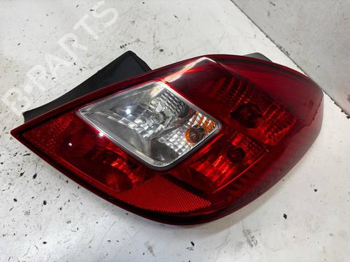 Achterlicht rechts OPEL CORSA C (X01) [2000-2009]  30111023