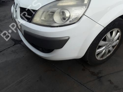 Used Front bumper RENAULT SCÉNIC II (JM0/1_) [2003-2010]  21068066