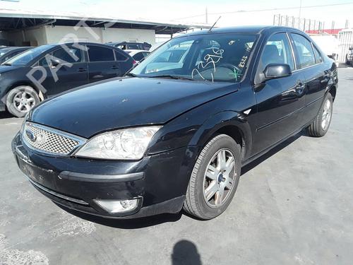 Right headlight FORD MONDEO III (B5Y) 2.0 TDCi | BP13058642C29 