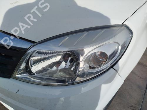 right-headlight-dacia-sandero-ii-2012-31916339 main image