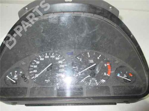 Used Instrument cluster BMW 5 (E39) 525 tds (143 hp) 10994958