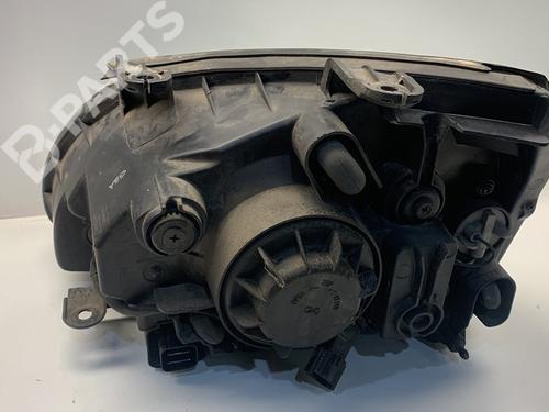 Right headlight KIA CARENS II MPV (FJ) 2.0 CRDi | BP11571444C29 