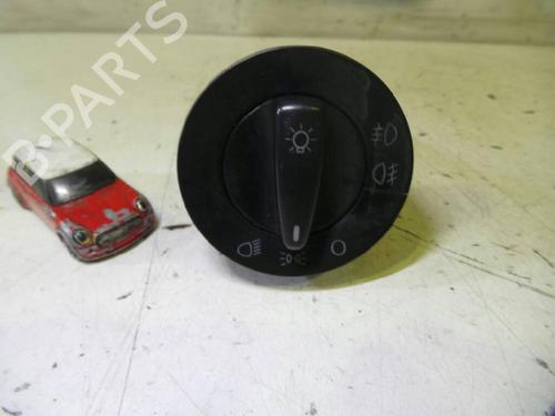 Used Headlight switch VW GOLF IV (1J1) 1.9 TDI (110 hp) 12621752