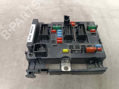 Used Fuse box PEUGEOT 206 Saloon 1.4 (75 hp) 18829644