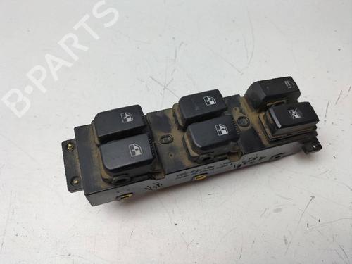 Used Left front window switch HYUNDAI SANTA FÉ II (CM) 2.2 CRDi GLS (150 hp) 14990879